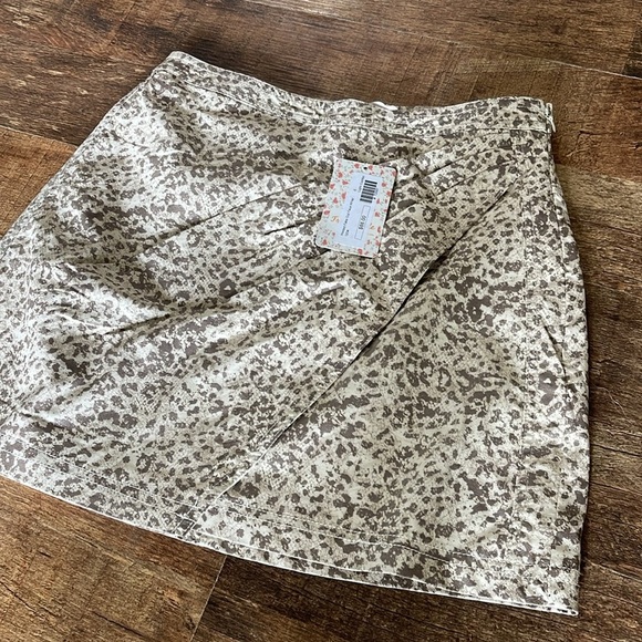 Free People Printed Fake Out Faux Wrap Skirt NWT - Picture 7 of 12